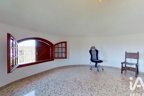 5 bedrooms house for sale in Roda de Berà, Tarragona, Catalonia, Spain № 8405 - photo 24