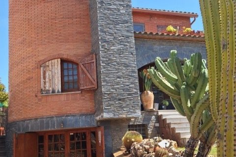 5 bedrooms house for sale in Roda de Berà, Tarragona, Catalonia, Spain № 8405 - photo 5