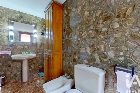 5 bedrooms house for sale in Roda de Berà, Tarragona, Catalonia, Spain № 8405 - photo 12