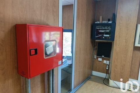 Propiedad comercial de 684 m² en venta en Santa Eulalia De Roncana, Barcelona, Cataluña, Spain № 8410 - foto 17