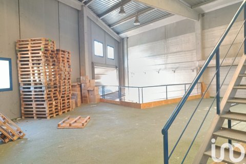 Propiedad comercial de 684 m² en venta en Santa Eulalia De Roncana, Barcelona, Cataluña, Spain № 8410 - foto 11