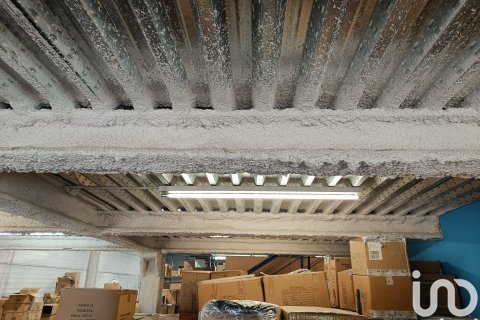 Propiedad comercial de 684 m² en venta en Santa Eulalia De Roncana, Barcelona, Cataluña, Spain № 8410 - foto 10