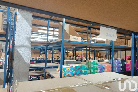 Propiedad comercial de 684 m² en venta en Santa Eulalia De Roncana, Barcelona, Cataluña, Spain № 8410 - foto 8