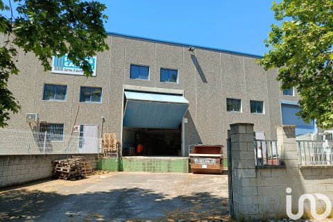 Propiedad comercial de 684 m² en venta en Santa Eulalia De Roncana, Barcelona, Cataluña, Spain № 8410 - foto 5