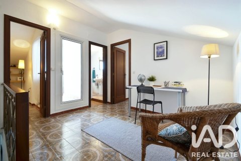 Dúplex de 4 dormitorios en venta en Gavà, Barcelona, Cataluña, Spain № 8407 - foto 23