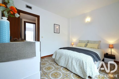 Dúplex de 4 dormitorios en venta en Gavà, Barcelona, Cataluña, Spain № 8407 - foto 18