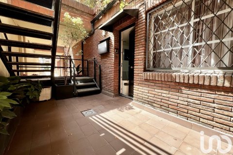 Propiedad comercial de 1 dormitorio en venta en Barcelona, Cataluña, Spain № 8408