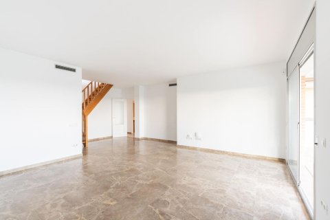 Apartamento de 4 dormitorios en venta en Gavà, Barcelona, Cataluña, Spain № 8443 - foto 5