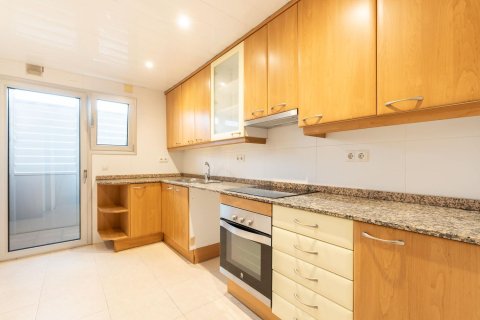 Apartamento de 4 dormitorios en venta en Gavà, Barcelona, Cataluña, Spain № 8443 - foto 2