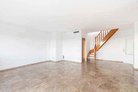 Apartamento de 4 dormitorios en venta en Gavà, Barcelona, Cataluña, Spain № 8443 - foto 17