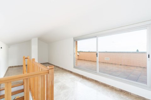 Apartamento de 4 dormitorios en venta en Gavà, Barcelona, Cataluña, Spain № 8443 - foto 14
