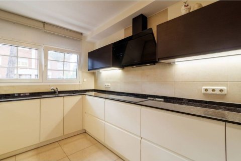 Apartamento de 5 dormitorios en venta en Gavà, Barcelona, Cataluña, Spain № 8441 - foto 12