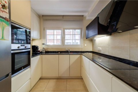 Apartamento de 5 dormitorios en venta en Gavà, Barcelona, Cataluña, Spain № 8441 - foto 11