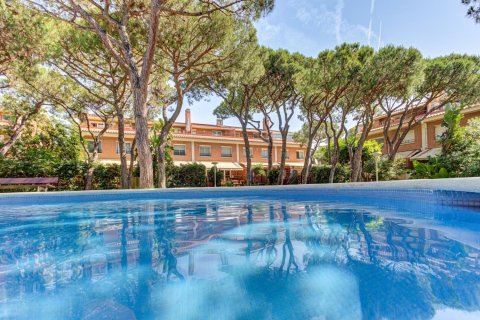 Casa adosada de 3 dormitorios en venta en Gavà, Barcelona, Cataluña, Spain № 8442