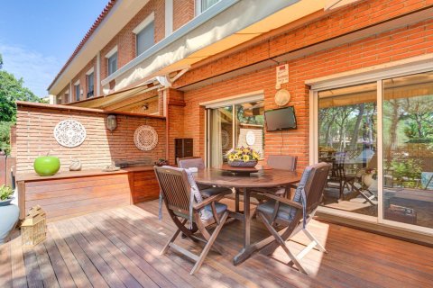 Casa adosada de 3 dormitorios en venta en Gavà, Barcelona, Cataluña, Spain № 8442 - foto 12