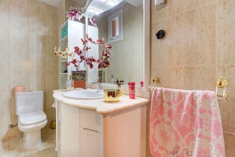 Casa adosada de 3 dormitorios en venta en Gavà, Barcelona, Cataluña, Spain № 8442 - foto 28