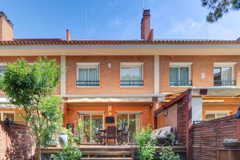 Casa adosada de 3 dormitorios en venta en Gavà, Barcelona, Cataluña, Spain № 8442 - foto 18