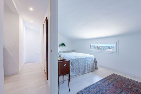 Купить квартиру в Барселона, Испания с 3 комнаты, 86м², № 8446 - фото 13