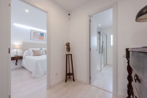 Купить квартиру в Барселона, Испания с 3 комнаты, 86м², № 8446 - фото 19