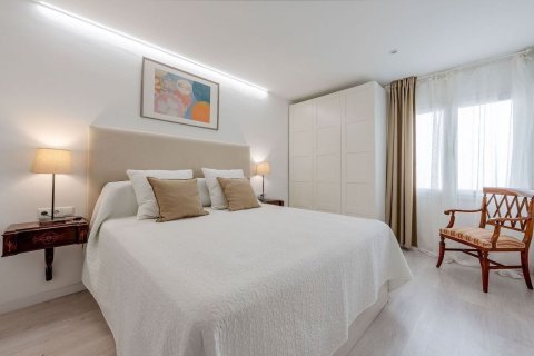 Купить квартиру в Барселона, Испания с 3 комнаты, 86м², № 8446 - фото 18