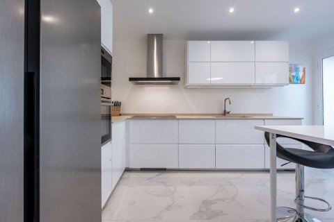 Купить квартиру в Барселона, Испания с 3 комнаты, 86м², № 8446 - фото 27