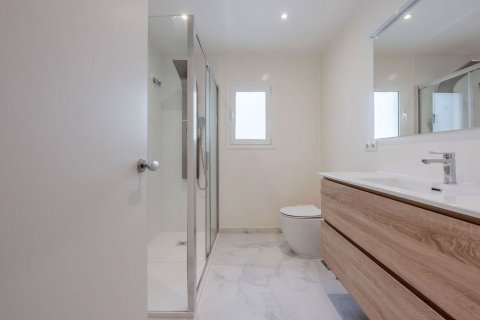 Купить квартиру в Барселона, Испания с 3 комнаты, 86м², № 8446 - фото 6