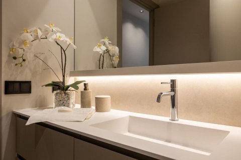 Apartamento de 5 dormitorios en venta en Barcelona, Cataluña, Spain № 8440 - foto 18