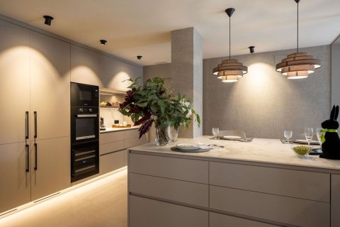 Apartamento de 5 dormitorios en venta en Barcelona, Cataluña, Spain № 8440 - foto 12