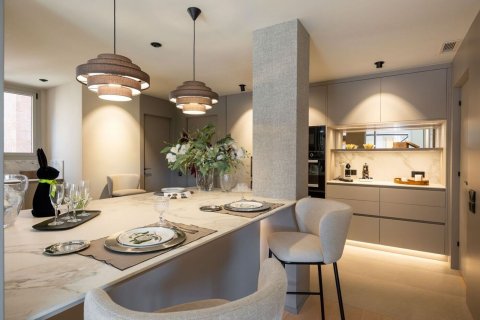 Apartamento de 5 dormitorios en venta en Barcelona, Cataluña, Spain № 8440 - foto 11
