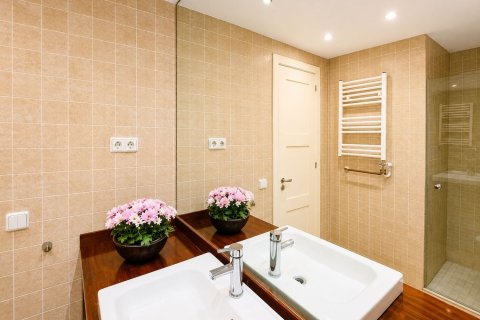 3 bedrooms apartment for sale in Gava, Barcelona, Catalonia, Spain № 8444 - photo 16