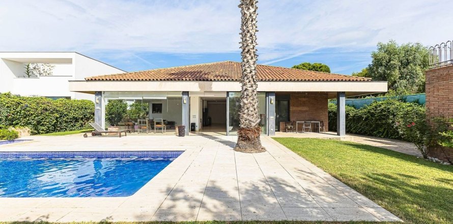 4 chambres house à vendre à Esplugues de Llobregat, Barcelona, Catalonia, Spain № 8445