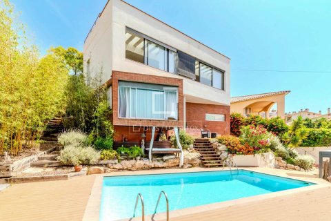 Villa de 7 dormitorios en venta en Sitges, Barcelona, Cataluña, Spain № 4235