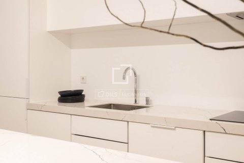 Apartamento de 3 dormitorios en venta en Barcelona, Cataluña, Spain № 4230 - foto 15