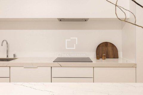 Apartamento de 3 dormitorios en venta en Barcelona, Cataluña, Spain № 4230 - foto 16