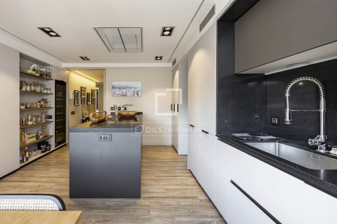 3 bedrooms apartment for sale in Barcelona, Catalonia, Spain № 8507 - photo 16