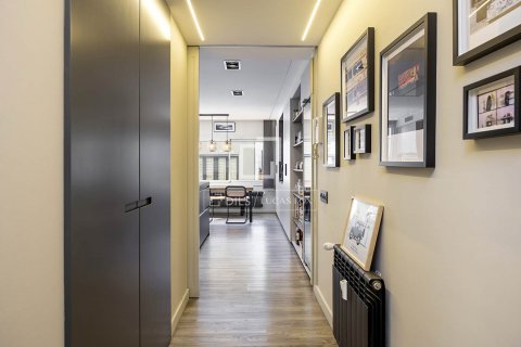 3 bedrooms apartment for sale in Barcelona, Catalonia, Spain № 8507 - photo 17