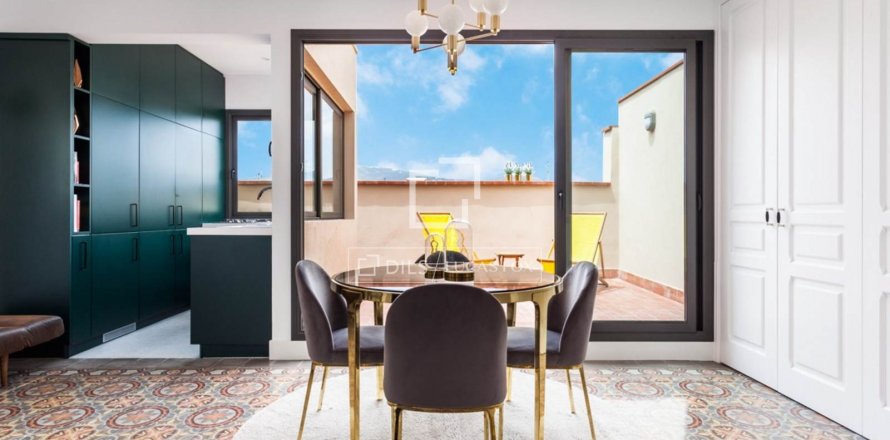 1 bedroom penthouse for sale in Barcelona, Catalonia, Spain № 8506