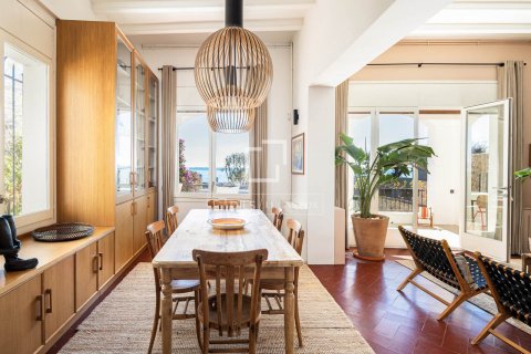Villa de 7 dormitorios en alquiler en Caldes d'Estrac, Barcelona, Cataluña, Spain № 8512 - foto 5