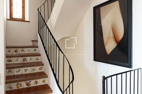 Villa de 7 dormitorios en alquiler en Caldes d'Estrac, Barcelona, Cataluña, Spain № 8512 - foto 27