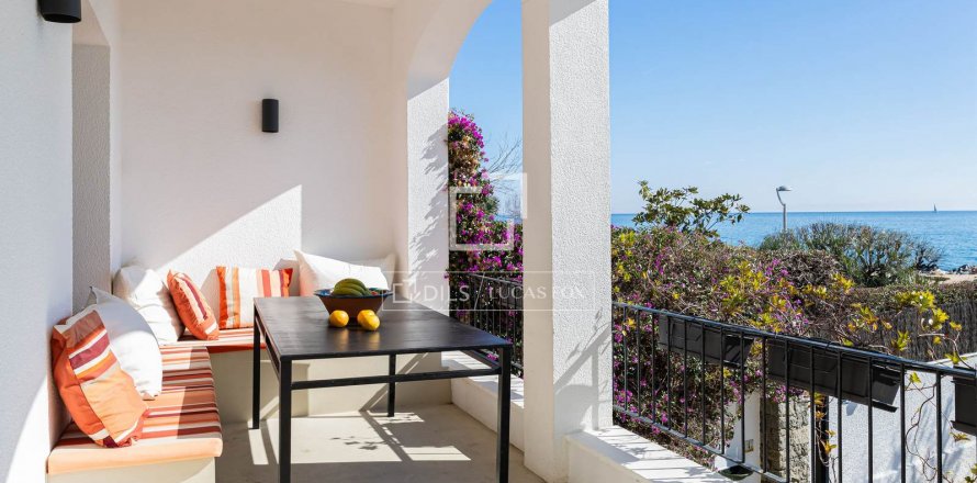 Villa de 7 dormitorios en alquiler en Caldes d'Estrac, Barcelona, Cataluña, Spain № 8512
