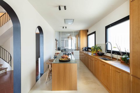 Villa de 7 dormitorios en alquiler en Caldes d'Estrac, Barcelona, Cataluña, Spain № 8512 - foto 11
