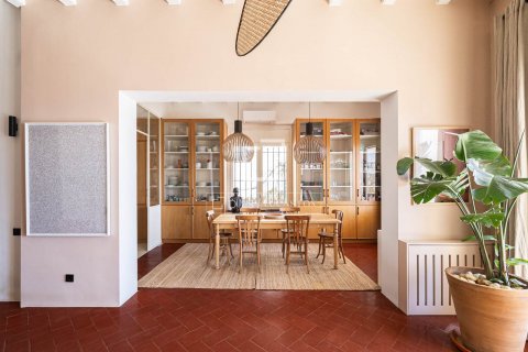 Villa de 7 dormitorios en alquiler en Caldes d'Estrac, Barcelona, Cataluña, Spain № 8512 - foto 9
