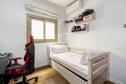 Apartamento de 4 dormitorios en venta en Barcelona, Cataluña, Spain № 8508 - foto 21