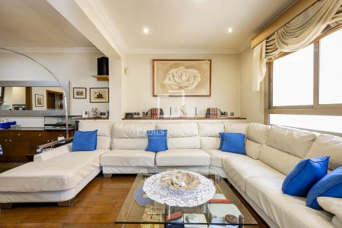 Apartamento de 4 dormitorios en venta en Barcelona, Cataluña, Spain № 8508 - foto 10