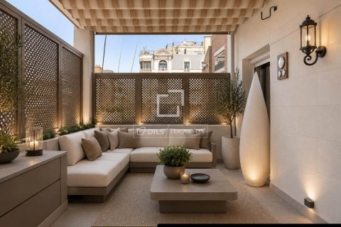 Apartamento de 4 dormitorios en venta en Barcelona, Cataluña, Spain № 8508 - foto 9