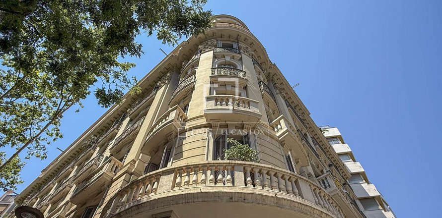 Apartamento de 4 dormitorios en venta en Barcelona, Cataluña, Spain № 8508