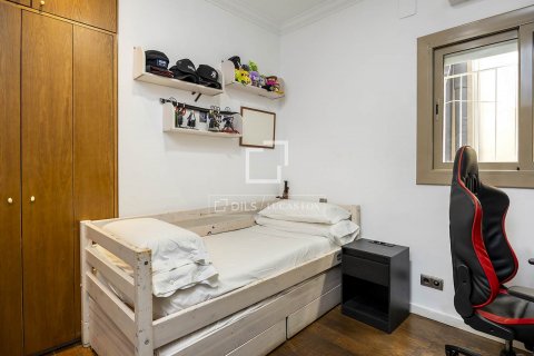 Apartamento de 4 dormitorios en venta en Barcelona, Cataluña, Spain № 8508 - foto 24