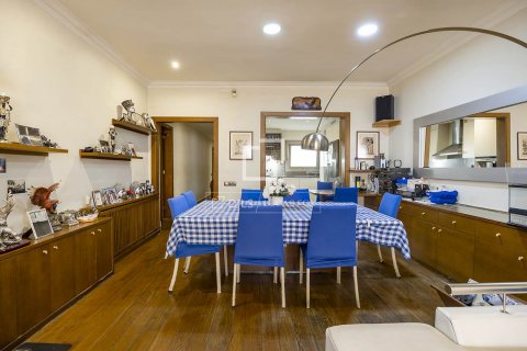 Apartamento de 4 dormitorios en venta en Barcelona, Cataluña, Spain № 8508 - foto 3