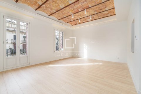 3 bedrooms apartment for sale in Barcelona, Catalonia, Spain № 8509 - photo 6