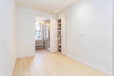 3 bedrooms apartment for sale in Barcelona, Catalonia, Spain № 8509 - photo 23